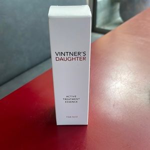Vintner’s daughter active treatment essence